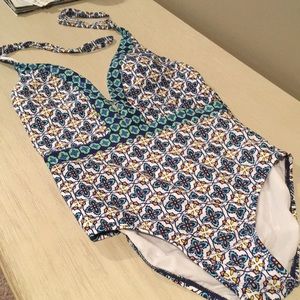 NWT Laundry By Shelli Segal Swimsuit. Size M